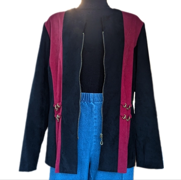 Vintage 90s Black and Bold Red Blazer Structured Gold Details - Picture 4 of 6